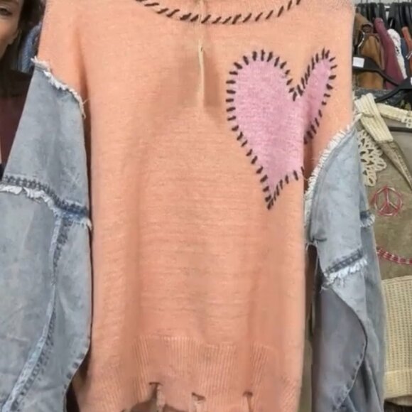NWT LADIES SIZE S EASEL BLUSH HEART SWEATER CHAMBRAY DENIM LONG SLEEVES DISTRESS - Picture 5 of 6